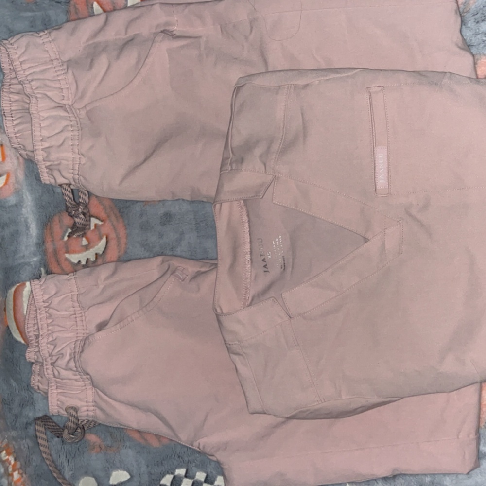 Jaanuu light pink scrubs